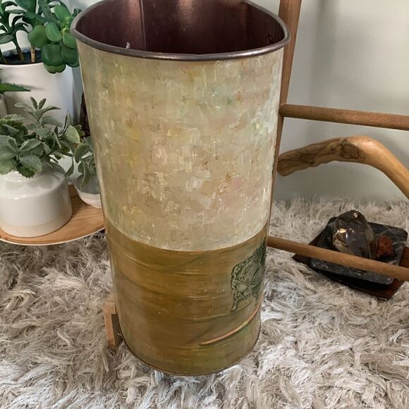 Vintage Mid Century J L Clark Metal
Trash Can Wastebasket Lamp Book Clock Pen - Picture 6 of 17